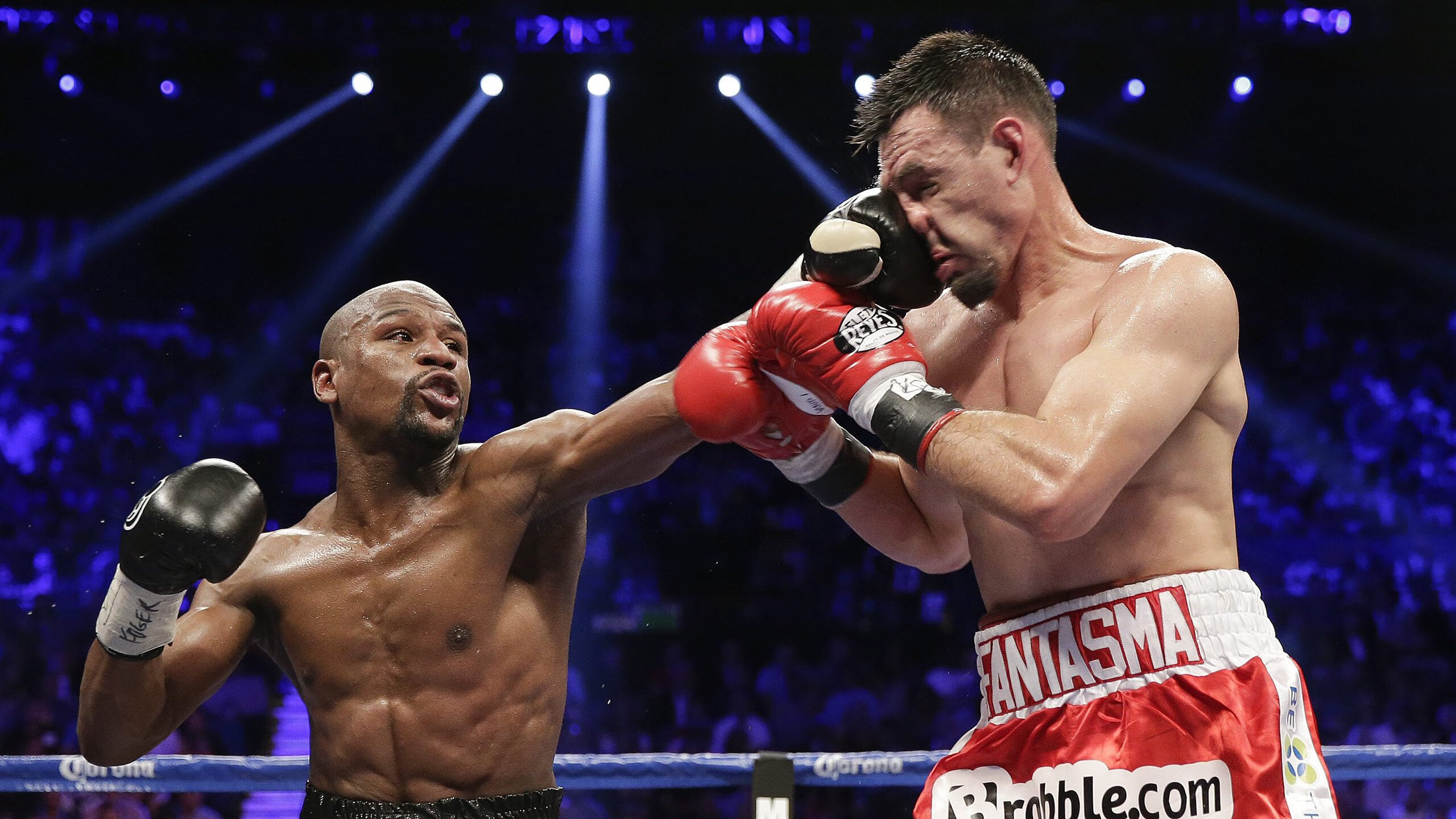 多角度转播:全方位展现精彩对决,多角度展示