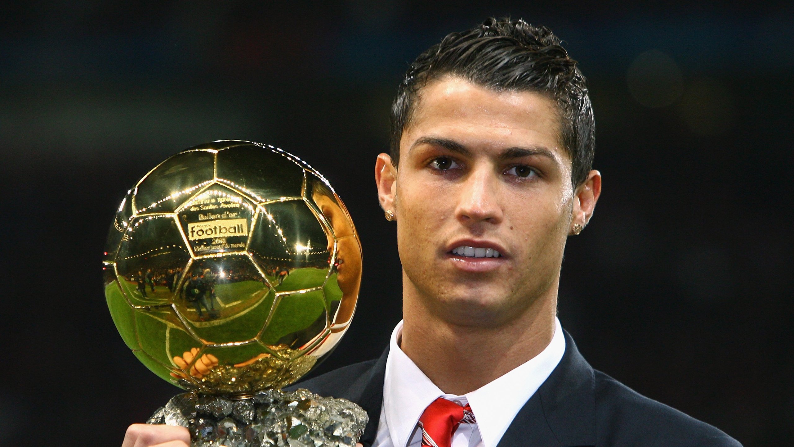 莱万破纪录:德甲史上进球数超过250,成当世第一,莱万打破德甲进球纪录